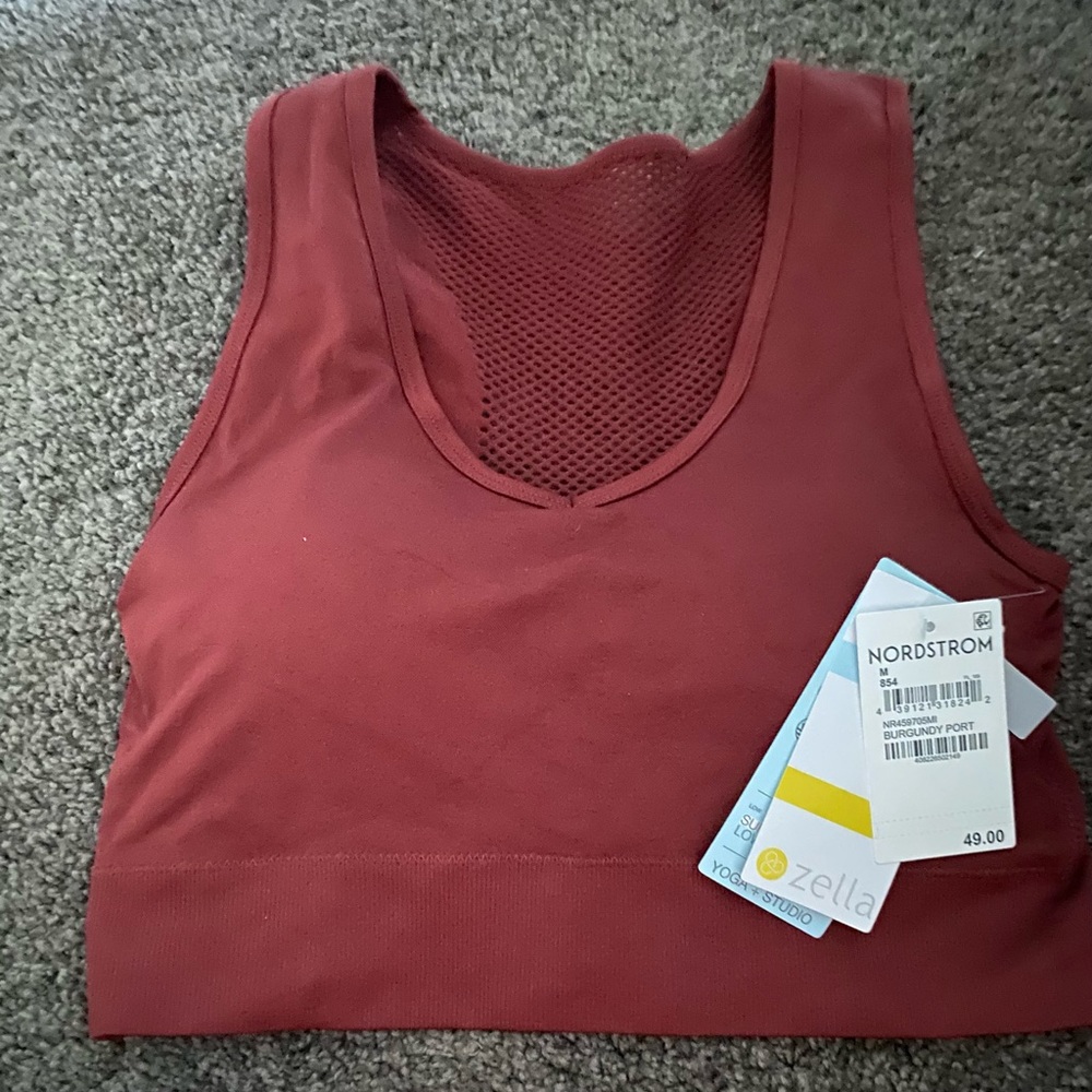Zella. Sports Bra, M, Burgundy Port